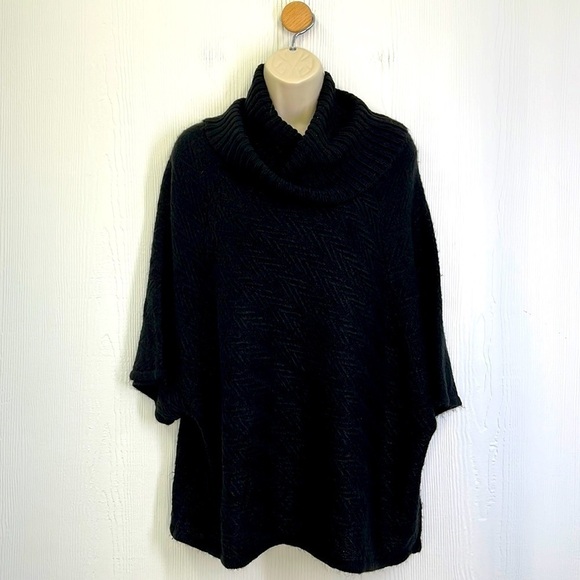 Anthropologie - Black Textured Short Sleeve Turtleneck Oversized Sweater Size Sm - Picture 1 of 12